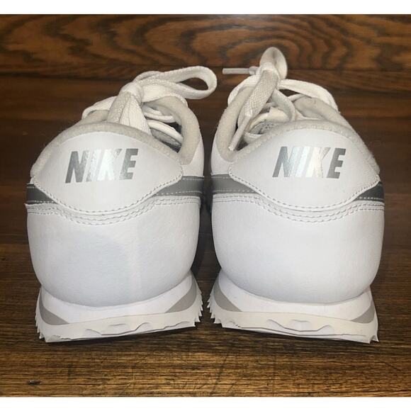 Nike Cortez Women’s ‘72 Tennis Shoes Size 5 White Silver 317266-101 2008 - Picture 3 of 9